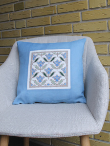 Набор для вышивания подушки "Голубые цветы". Арт 52021