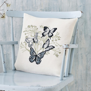 Набор для вышивания подушки "Бабочки". Арт 83-2160