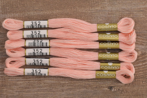 Мулине COSMO однотонный цвет  352       . Арт 25-6/352       