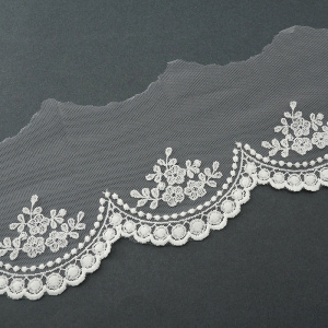 Вышивка на тюле, 35 мм, цвет белый. Арт I754/00