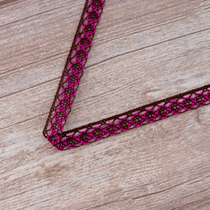 Мерсеризованное хлопковое кружево, 13 мм, цвет коричневый с фуксией. Арт 3155/Q9