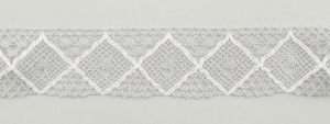 Мерсеризованное хлопковое кружево, 50 мм, цвет серебристый с белым. Арт 1403/J8                 