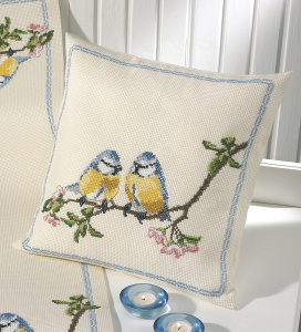 Набор для вышивания подушки "Лазоревка" . Арт 83-2855