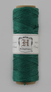 Шнур из пеньки HEMPTIQUE на катушках #10 - 0,5 мм, 62,5 м, 25 г. Арт HS10CO-GRN25            