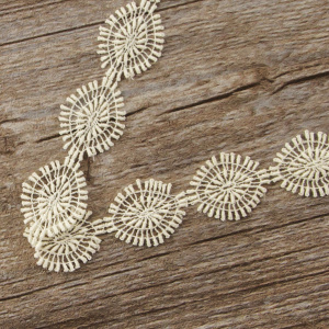 Кружево-вышивка на тюле, 15 мм. Арт 42267/00