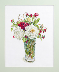 Набор для вышивания "Розы и земляника" (№671). Арт 552101