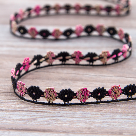 Мерсеризованное хлопковое кружево, 13 мм, цвет черный с бежево-розовым. Арт 3615/B4