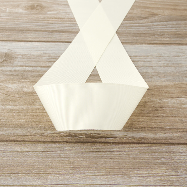 Лента репсовая SAFISA, 50 мм, 25 м, цвет 03 молочный. Арт 350-50мм-03