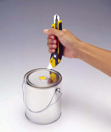 Нож сверхпрочный Olfa c многофункциональным выступом. Арт L-5