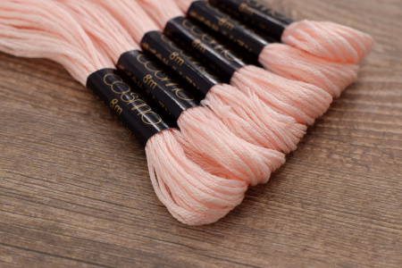 Мулине COSMO однотонный цвет  111       . Арт 25-6/111       