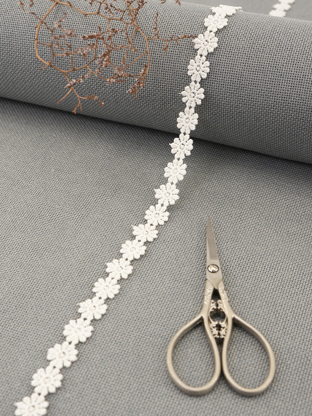 Кружево гипюр, 18 мм, цвет молочный, 100% полиэстер, 4,5 м. Арт 4GB762.112