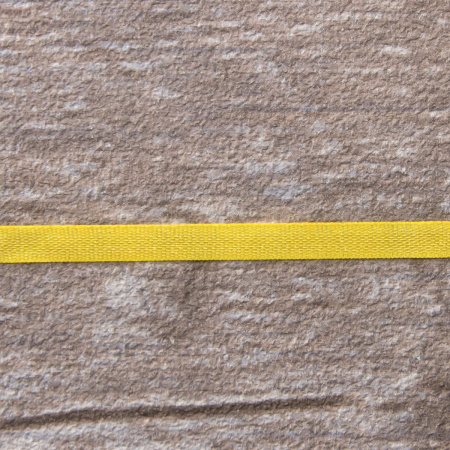 Лента для вышивания SAFISA на блистере, 4 мм, 5 м, цвет 22, желтый. Арт P111-4мм-22             