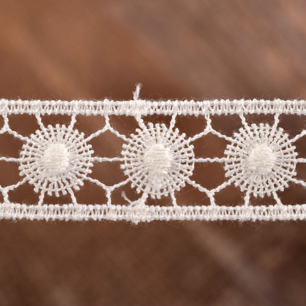 Гипюр, 18 мм, цвет белый. Арт K052/01