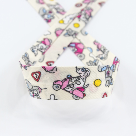 Косая бейка с детским принтом, 18 мм, цвет молочно-белый с розовым. Арт 3323/18/01
