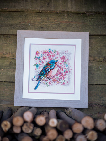 Набор для вышивания "Птица среди цветов". Арт PN-0147275