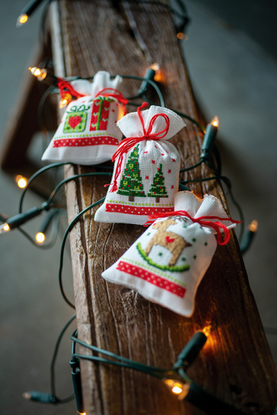 Набор для вышивания мешочков (саше) "Рождественские фигурки". Арт PN-0188100