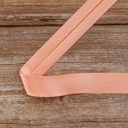 Косая бейка атласная 30 мм, 25 м, цвет 83, чайная роза. Арт 6260-30мм-83            