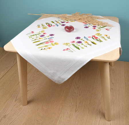 Набор для вышивания скатерти "Весенние цветы" . Арт PN-0199588