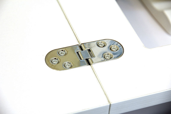 Стол раскладной для швейной машины с раскройным местом QUILTERS VISION, белый. Арт TLM.Q-W001T