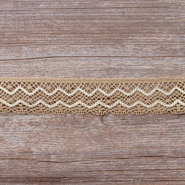 Мерсеризованное хлопковое кружево, 35 мм, цвет бежевый с белым. Арт 1880/J2
