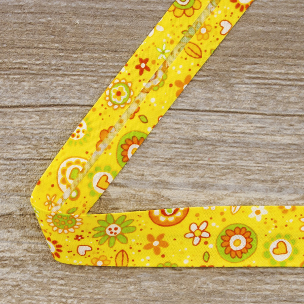 Косая бейка с рисунком SAFISA, арт.6512, 20 мм, 20 м, цвет 04. Арт 6512-20мм-04