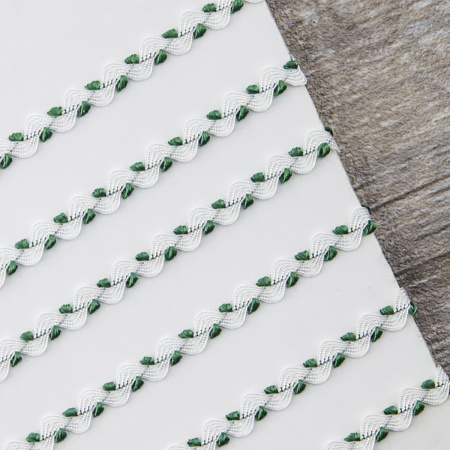 Тесьма PEGA тип вьюнчик, белый с зеленым, 7 мм. Арт 841512221DA004