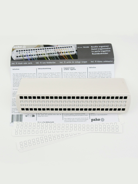Органайзер PAKO для вышивальных игл на 50 ячеек, в комплекте 10 картонных вкладышей. Арт 700.050