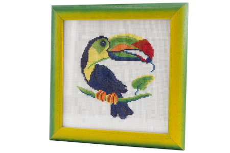 Вышитая картина "Тукан". Арт Модель 01.030.02