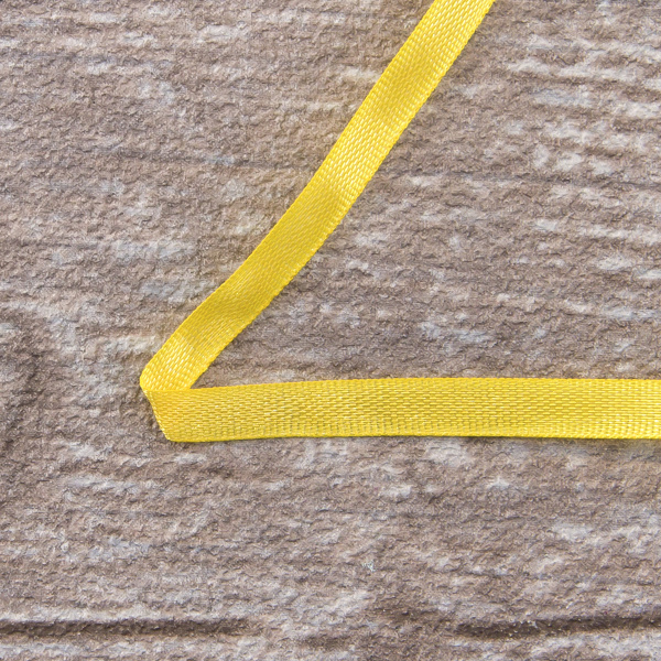 Лента для вышивания SAFISA на блистере, 4 мм, 5 м, цвет 22, желтый. Арт P111-4мм-22             