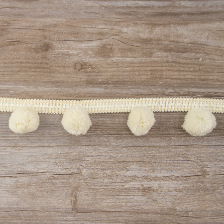 Тесьма с помпонами PASSAN цвет кремовый. Арт PT - 500-col.PE - 80