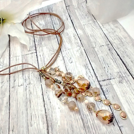 Набор бусин и шармов "Champagne" из стекла и металла разных форм и размеров. Арт CT-1