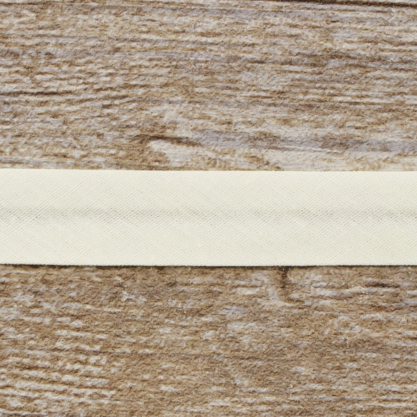 Косая бейка хлопок/полиэстер 20 мм, 25 м, цвет 12, слоновая кость. Арт 6120-20мм-12            