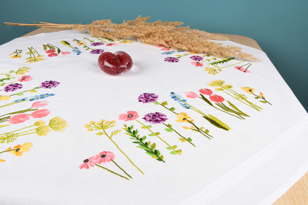 Набор для вышивания скатерти "Весенние цветы" . Арт PN-0199588