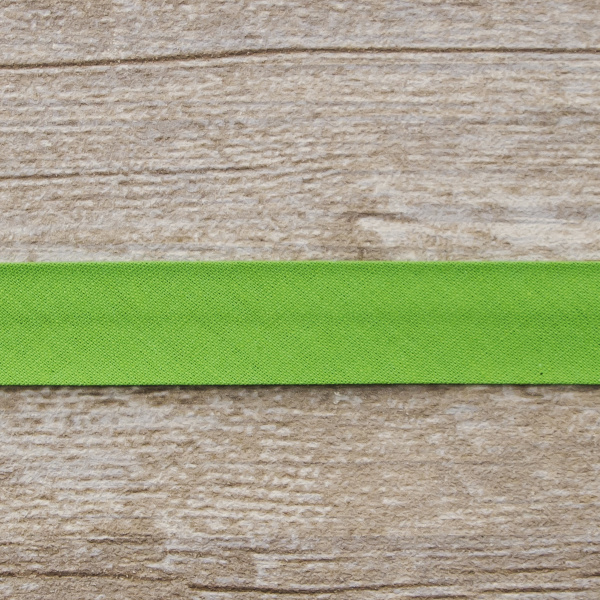 Косая бейка хлопок/полиэстер 20 мм, 25 м, цвет 62, Майская зелень. Арт 6120-20мм-62            