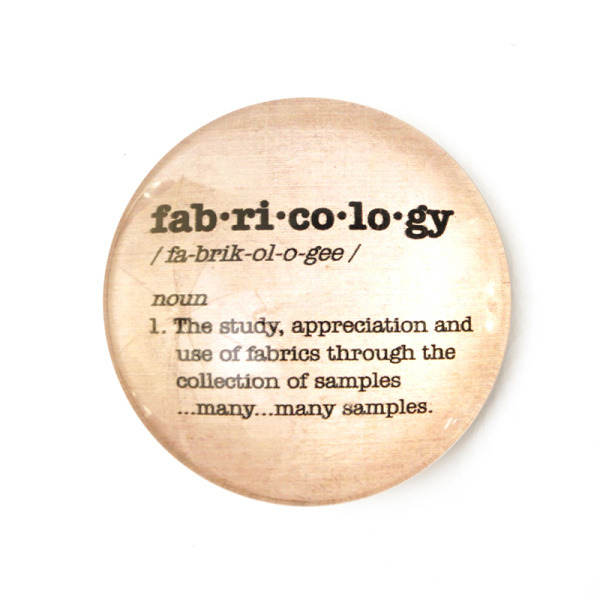 Набор магнитов стеклянных с изображением швейных сюжетов. Арт N4367/1