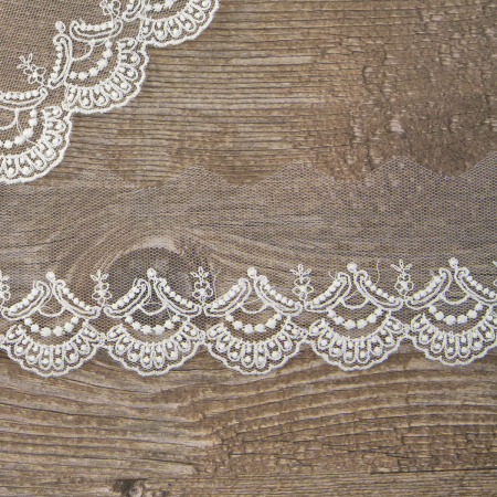 Кружево-вышивка на тюле, 22 мм, 13,5 м. Арт 41703/01