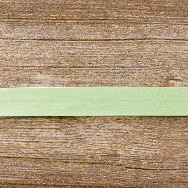 Косая бейка атласная 20 мм, 25 м, цвет 35, светло-зеленый. Арт 6260-20мм-35            