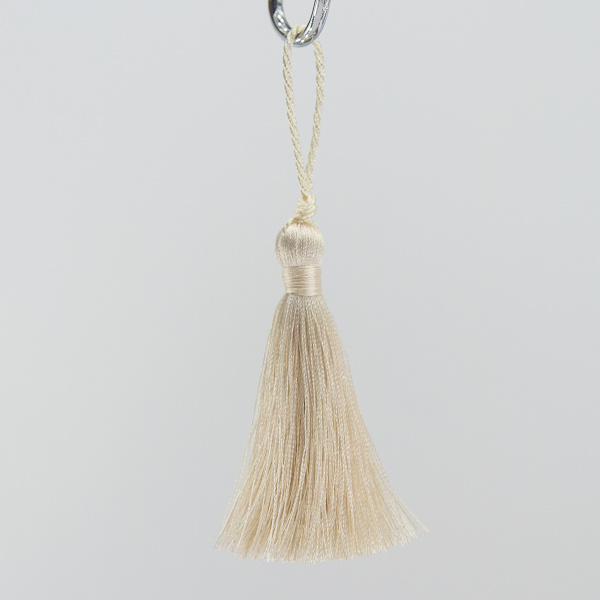 Кисть декоративная на шнуре, длина 60 мм, цвет абрикосовый