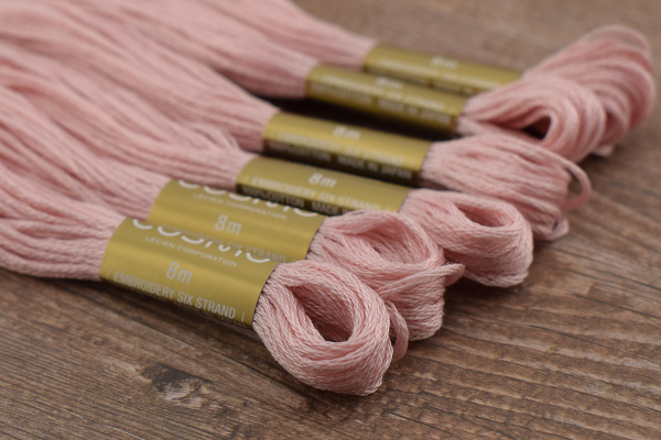 Мулине COSMO однотонный цвет  811       . Арт 25-6/811       