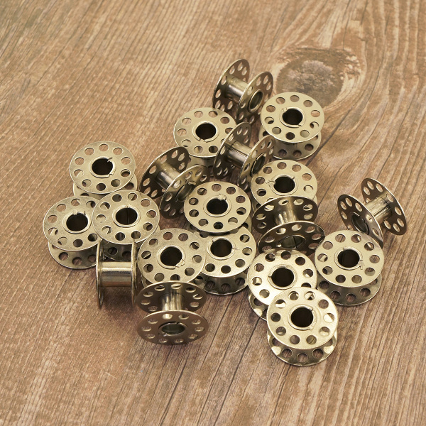 Шпульки без упаковки  для швейных машин стандартные металлические, тип 15K. Арт +120.01                 