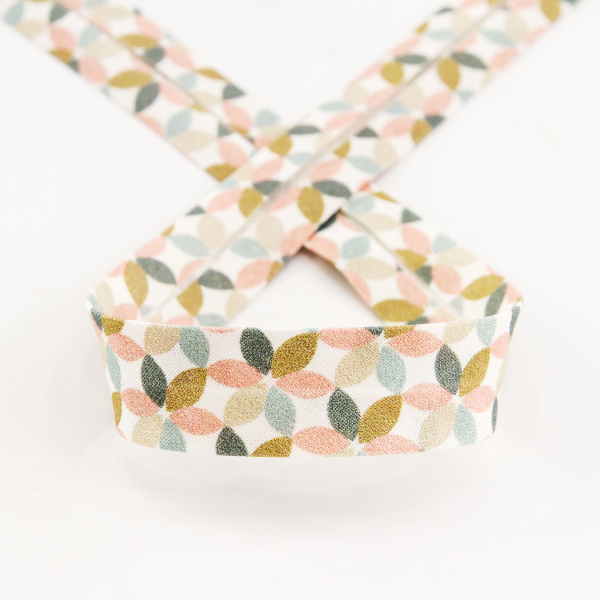 Косая бейка с рисунком SAFISA, арт.6630, 20 мм, 20 м, цвет 02. Арт 6630-20мм-02