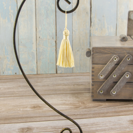 Кисть декоративная на шнуре, длина 70 мм, цвет кремовый. Арт KY - 02-col.PE - 4