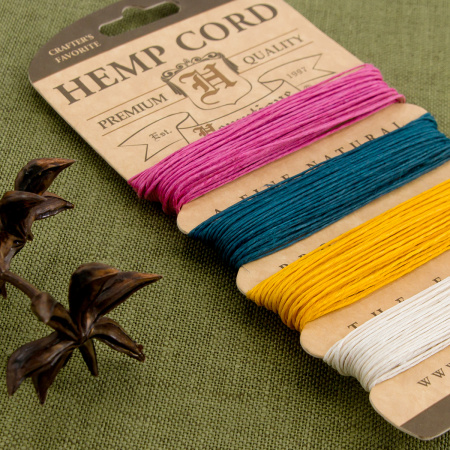 Шнуры на блистере HEMPTIQUE #10 - 0,5 мм, 4 цвета по 12,8 м. Арт HC10SP                  