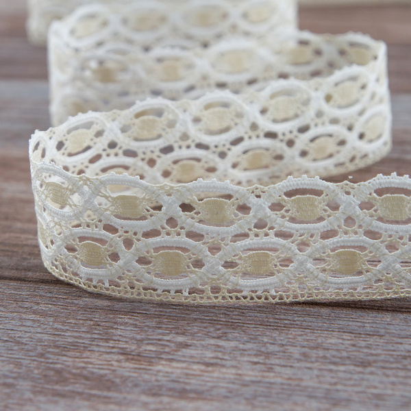 Мерсеризованное хлопковое кружево, 35 мм, цвет сливочный с белым. Арт 3492/30                 