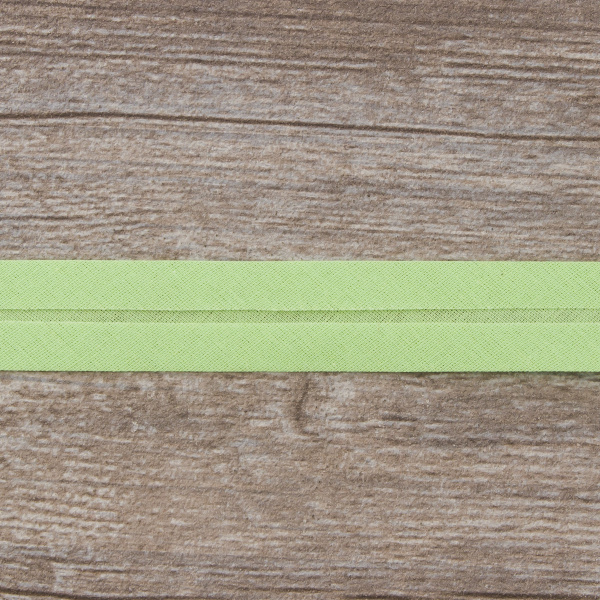 Косая бейка хлопок/полиэстер 20 мм, 25 м, цвет 140, бледно-зеленый. Арт 6120-20мм-140