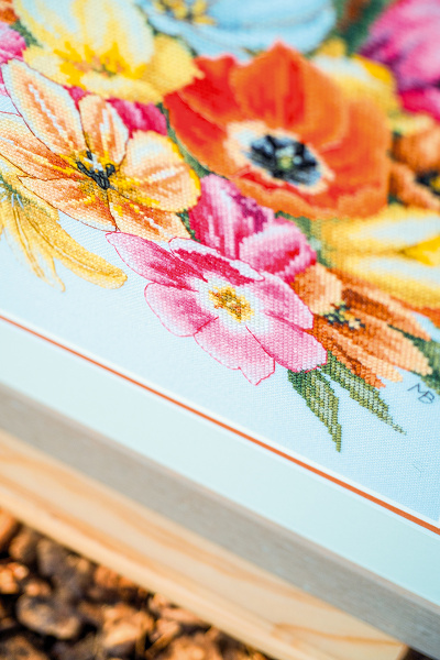 Набор для вышивания "Cover me in tulipst" . Арт PN-0202674