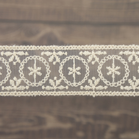 Кружево-вышивка на тюле, 33 мм, цвет бежевый, 100% полиэстер, 3,5 м. Арт T-2005.371