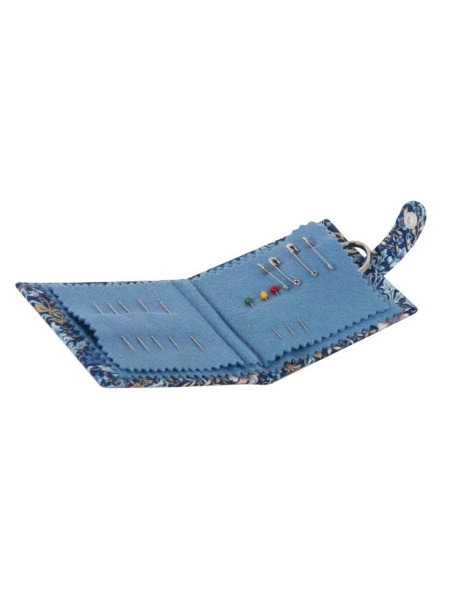 Органайзер-книжка с комплектом игл, булавок и ножницами, 9 х 9 см. Арт MRNCL.674