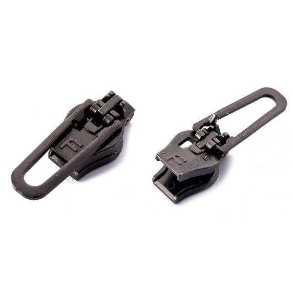 Сменный бегунок для металлических молний. Арт 167.02.BK