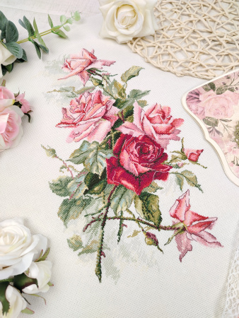 Набор для вышивания "Розы настроения". Арт 06.002.83